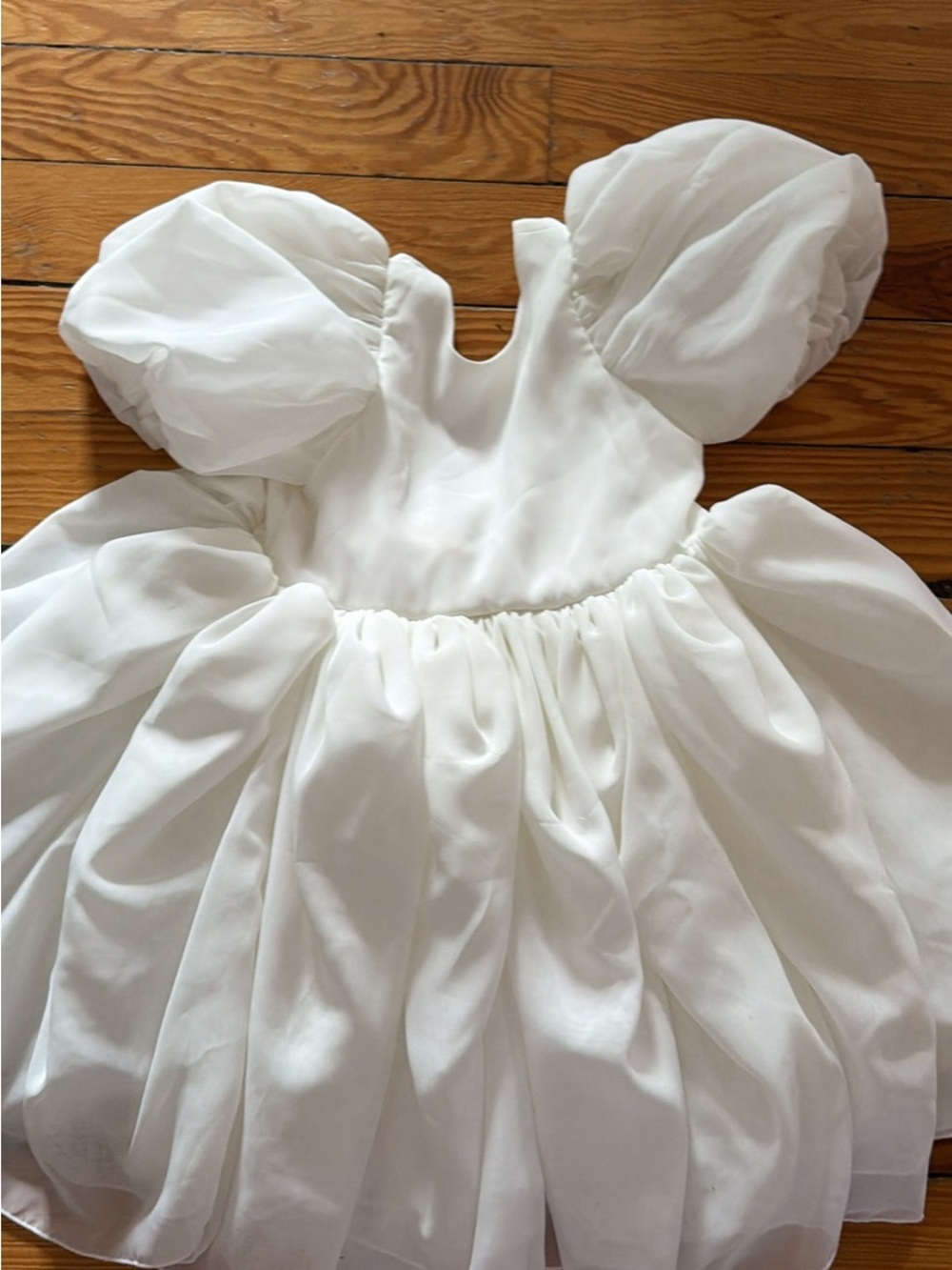 Kids White Puff-Sleeve Formal Dress - Flower Girl Size 5 Like new